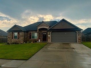 2nd image of 611 Sundowner Ranch Ave