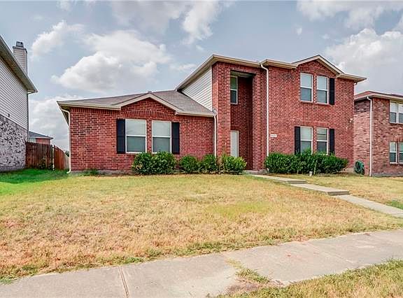 2nd image of 2821 Kerrville Dr