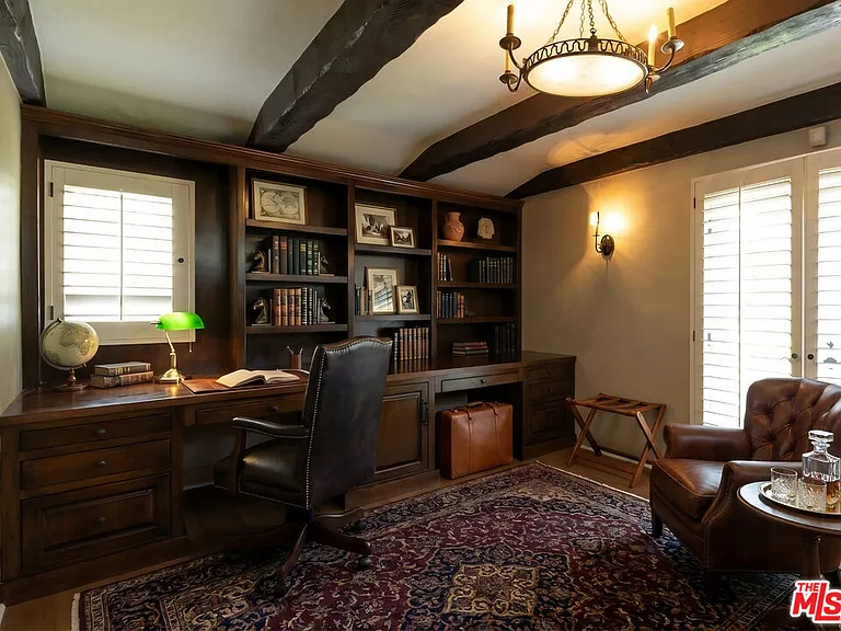 1407 N Beverly Dr — Photo 45