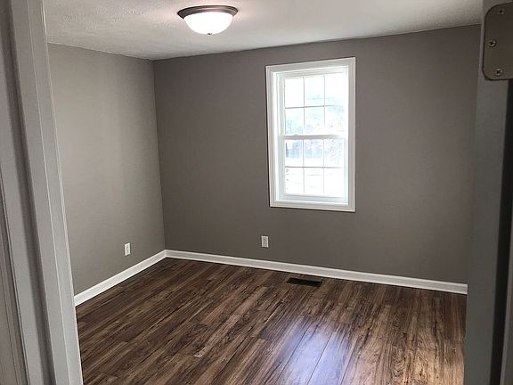 2nd image of 349 S Lincoln Ave
