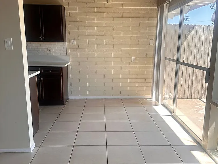 1820 W Mulberry Dr — Photo 13