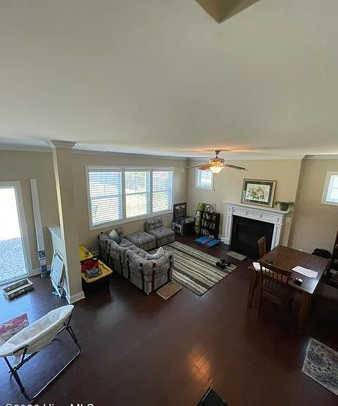 200 Zonnie Ln — Photo 10