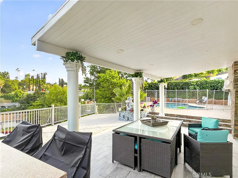 20520 Rhoda St — Photo 23