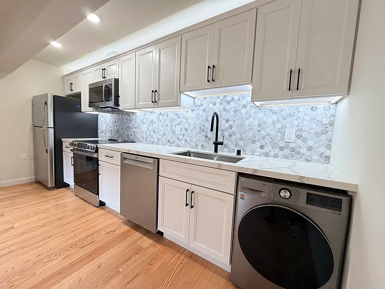 411 Fairmount Avenue — Photo 61