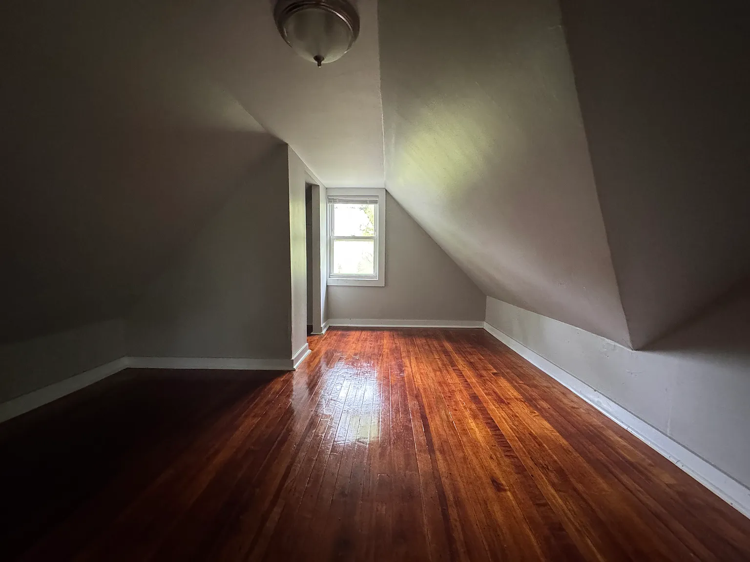 3 bed, 1248 sqft, $2,095 — Photo 4