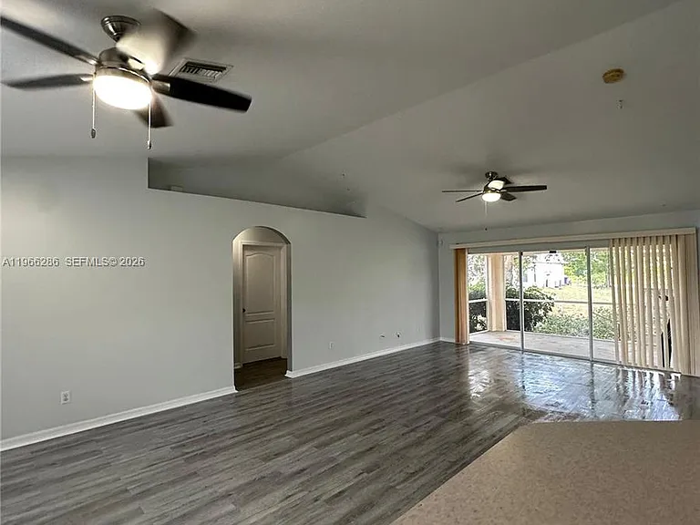 507 Peerless Cir — Photo 16