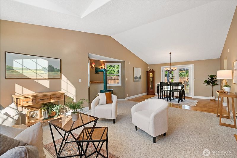 5th image of 2360 38th Avenue