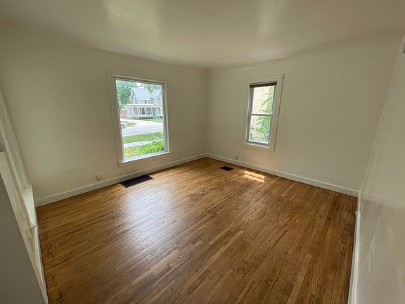 3rd image of 112 S Stewart Ave #1