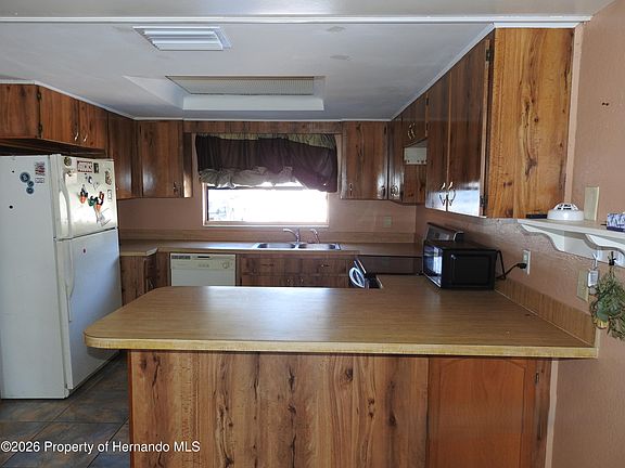 4th image of 2128 Linwood Ave