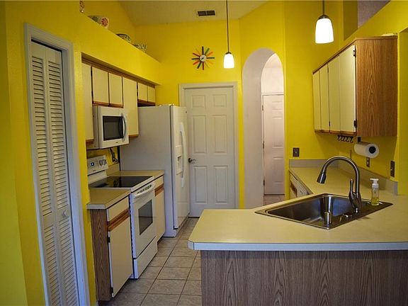 5th image of 2835 N Juliet Dr