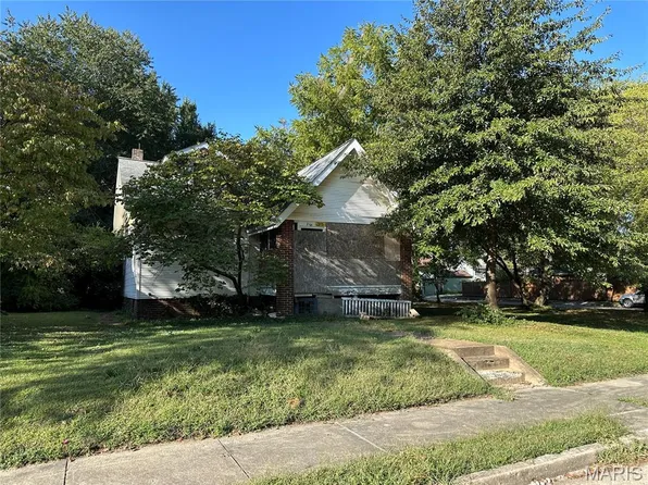 219 N Pennsylvania Ave, Belleville, IL 62220