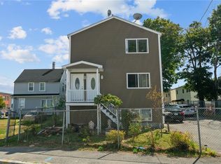 316 Sayles St, Providence, RI 02905