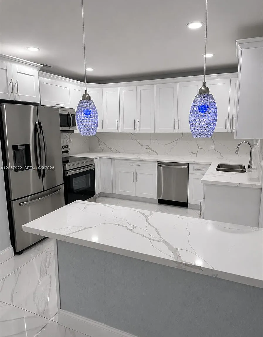 Fulford Highlands 1st Add — Photo 2