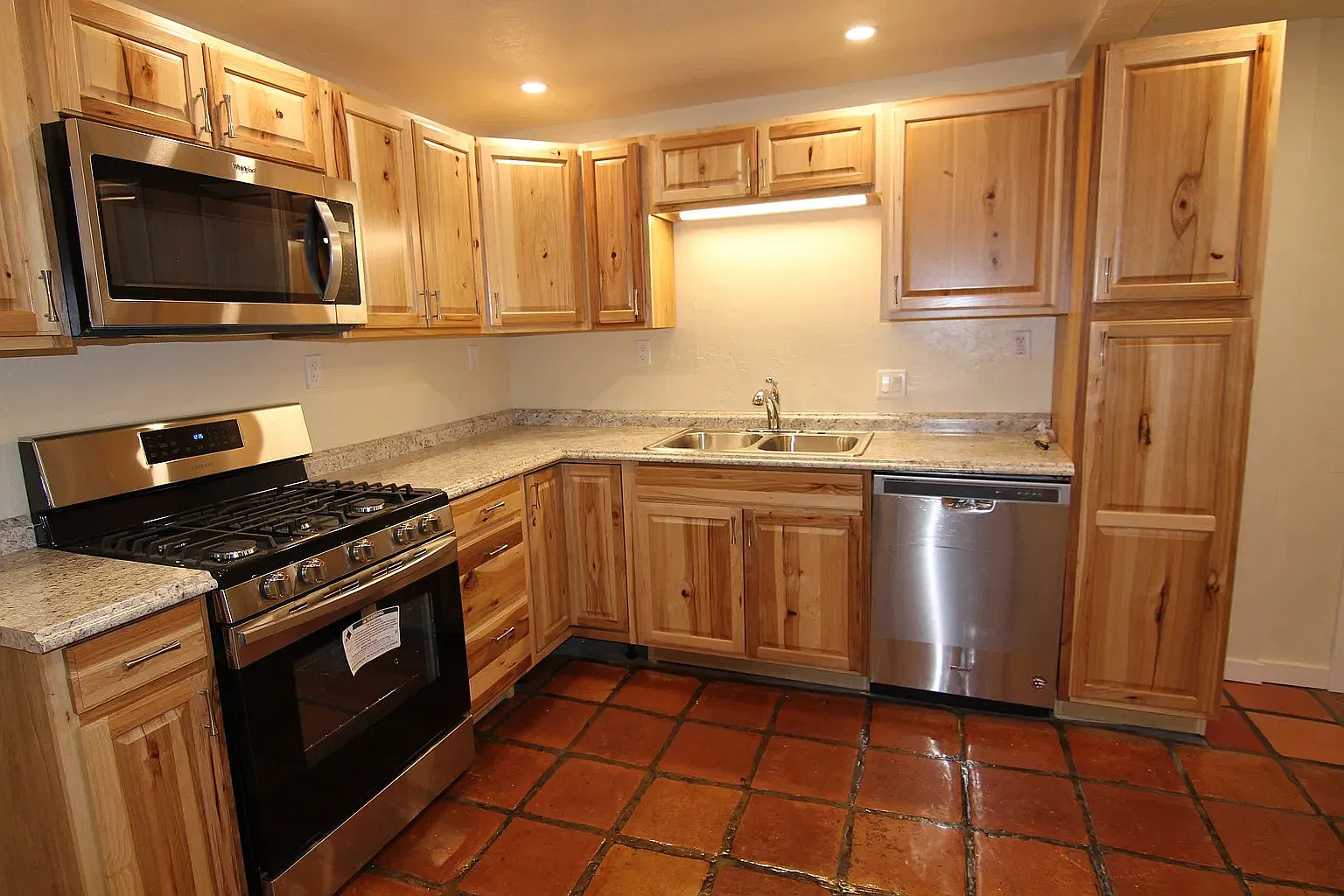813 Lincoln Avenue - A — Photo 4
