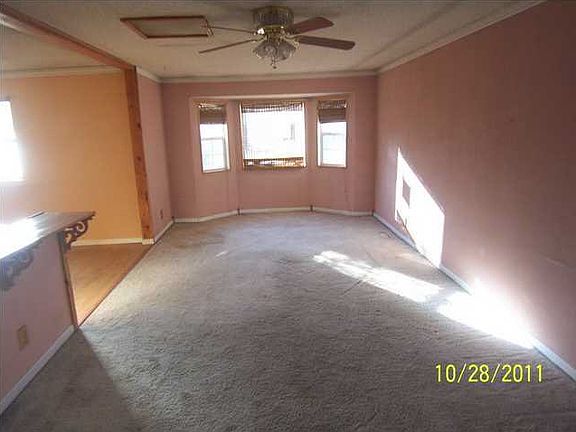 3rd image of 1404 Spencer Dr