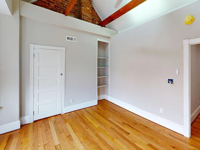 463 Earlham Ter — Photo 12