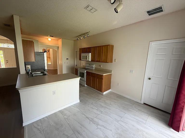 2741 Woodstream Cir — Photo 9