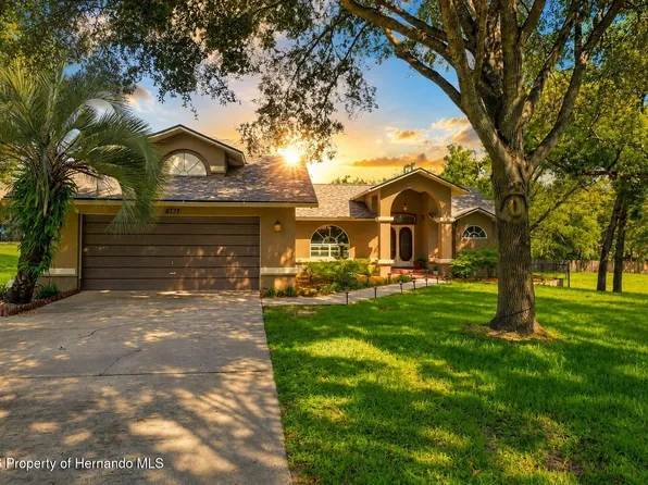 8171 Chaucer Dr, Weeki Wachee, FL 34607