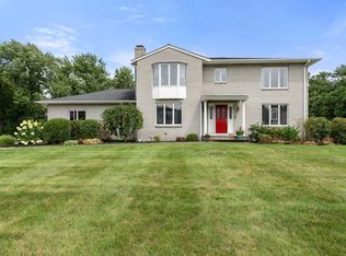 31 Massasoit Dr, Seekonk, MA 02771