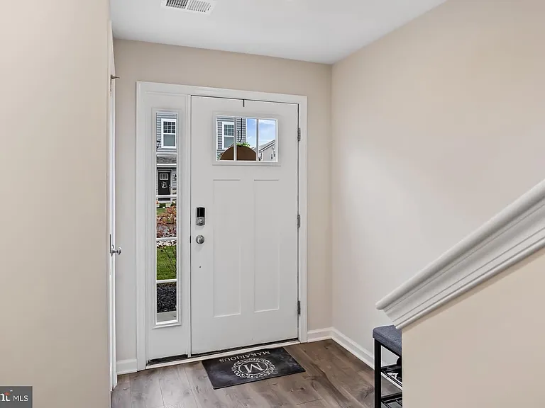 12 Venice Ln — Photo 4