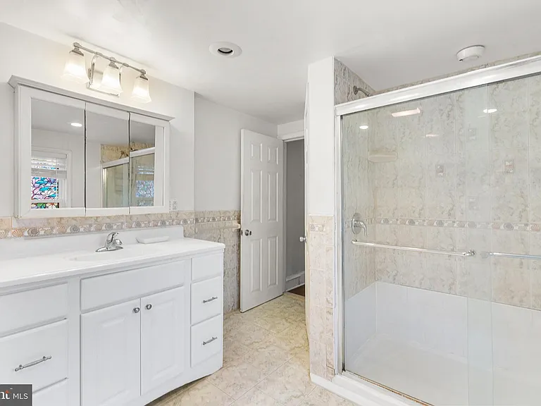 345 W Mount Pleasant Ave — Photo 19