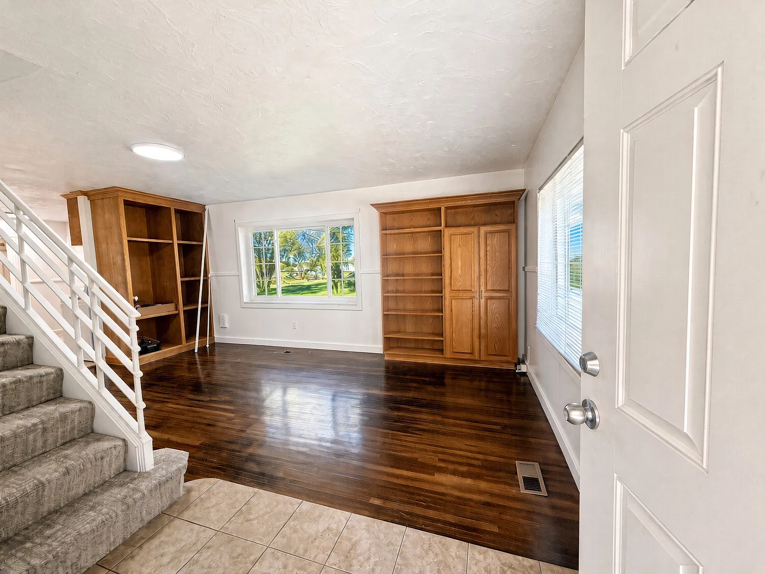 2 bed, 1.5 bath, 1100 sqft, $1,795 — Photo 2