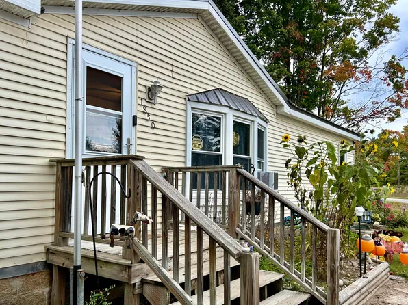 1850 Springwood Ave, Gaylord, MI 49735