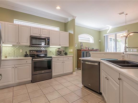 2nd image of 8375 Woodridge Pointe Dr