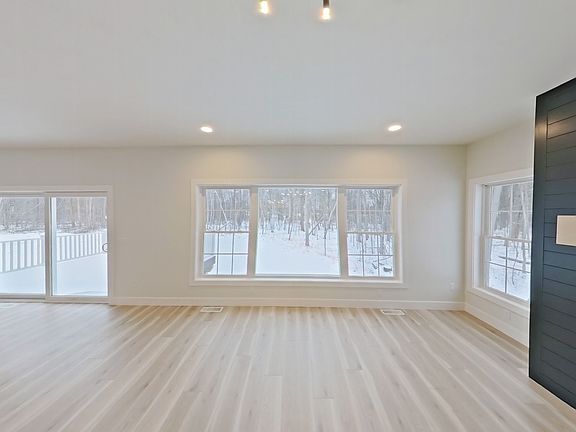 4th image of 4652 Elsie St #2