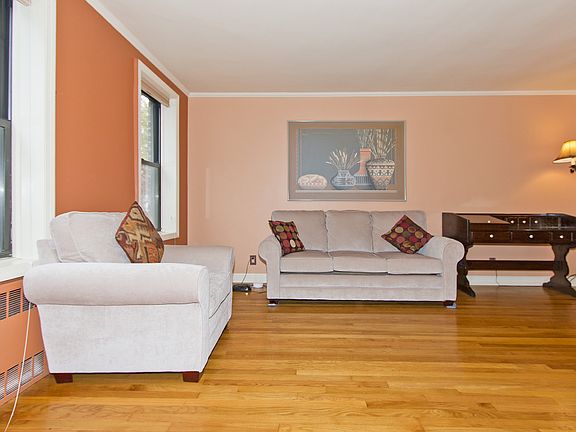 4th image of 2280 Burnett St APT 1G