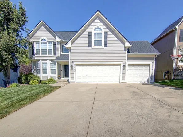 22326 W 44th Ter, Shawnee, KS 66226