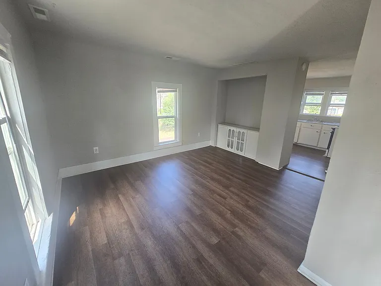 910 Sahwatch St — Photo 7