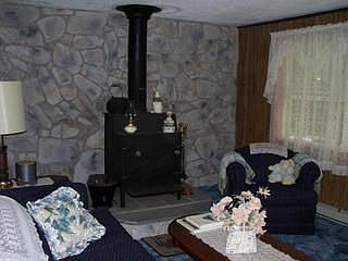 2nd image of 140 Mountain Top Dr