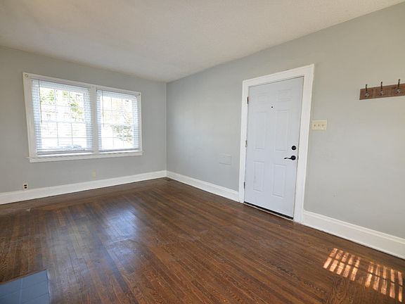 4th image of 3865 Kirkup Ave