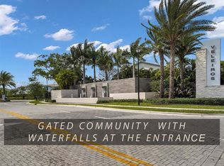 4317 Lago Dr, Pompano Beach, FL 33064
