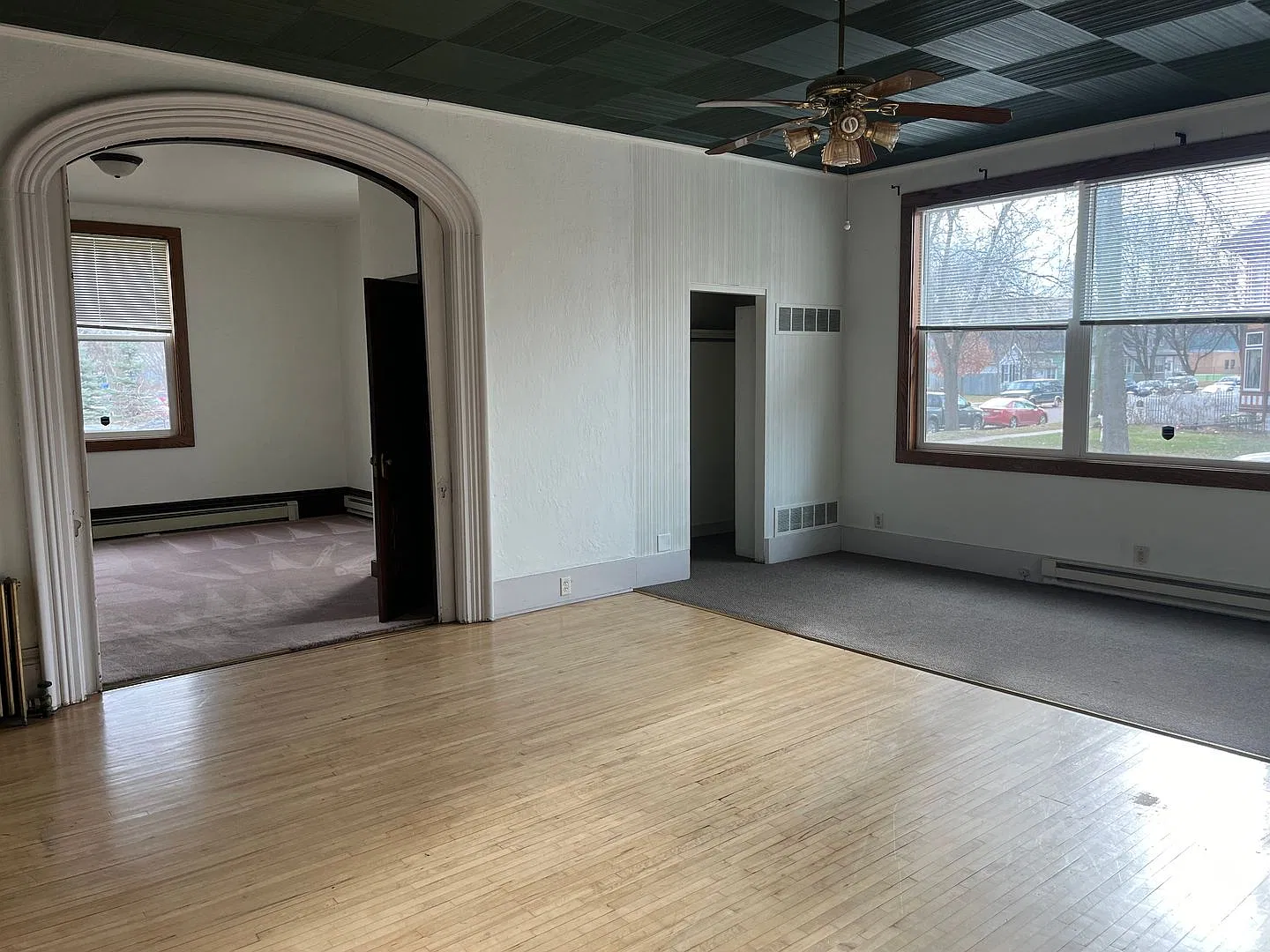 rm328 — Photo 2