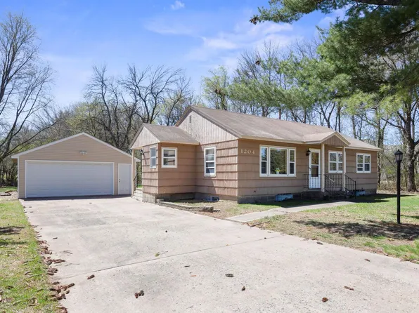 1204 133rd Ln NE, Ham Lake, MN 55304