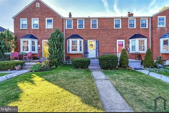 3 bed, $3,000 — Photo 2