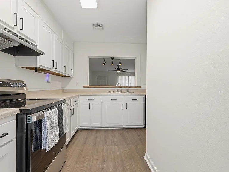 105 Steiner Rd — Photo 11