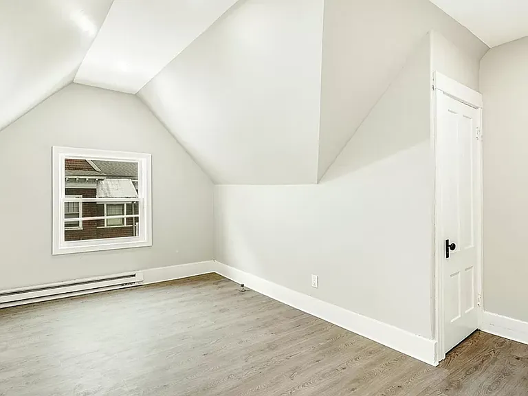 34 William St #2C — Photo 10