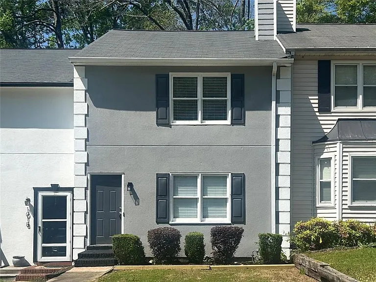 1016 Kennesborough Rd NW — Photo 1