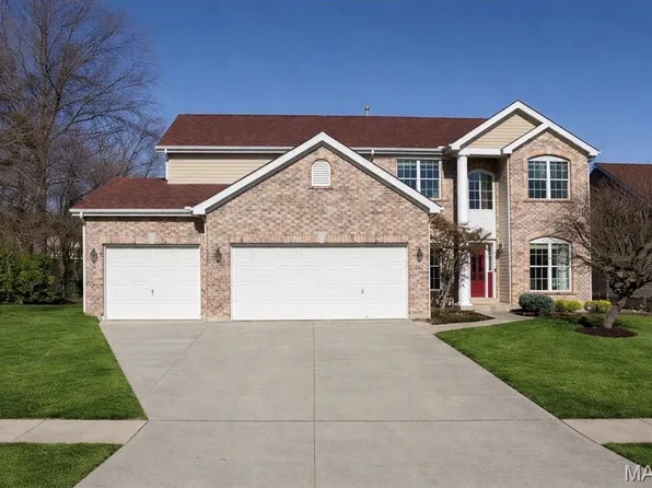 365 Remington Way Dr, Ballwin, MO 63021
