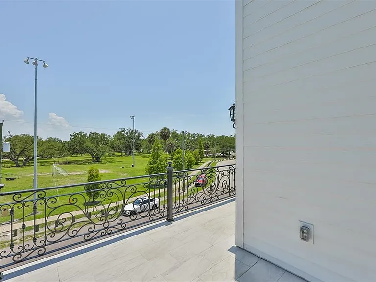2816 Corrine St #2 — Photo 40