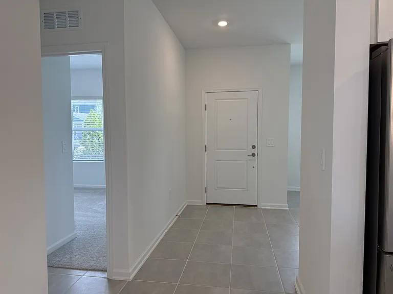 5599 Fiona Ln — Photo 8