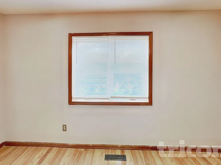 7429 Chesham Ln — Photo 13