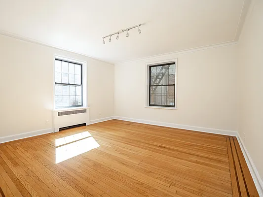 Rented by City Connections Realty | media 1