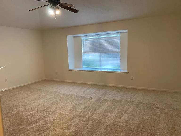 28814 Waltham St — Photo 26