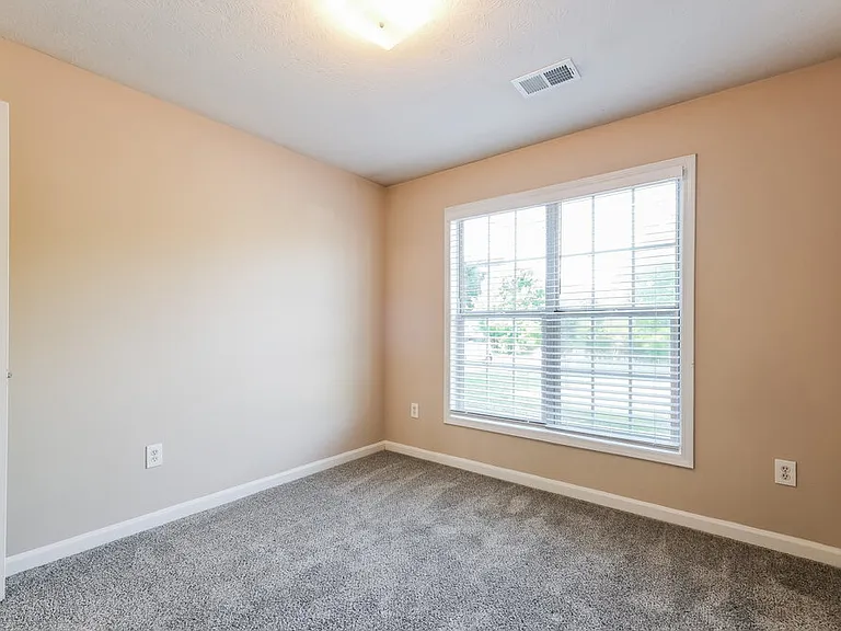5400 Princeton Oaks Dr — Photo 12