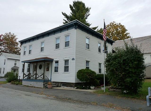 1st image of 1 Oak St