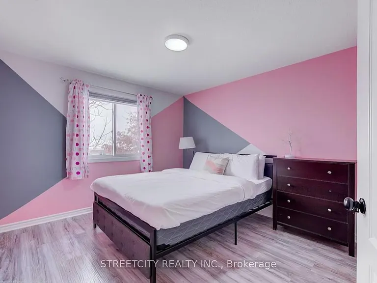 1751 Coronation Dr — Photo 11